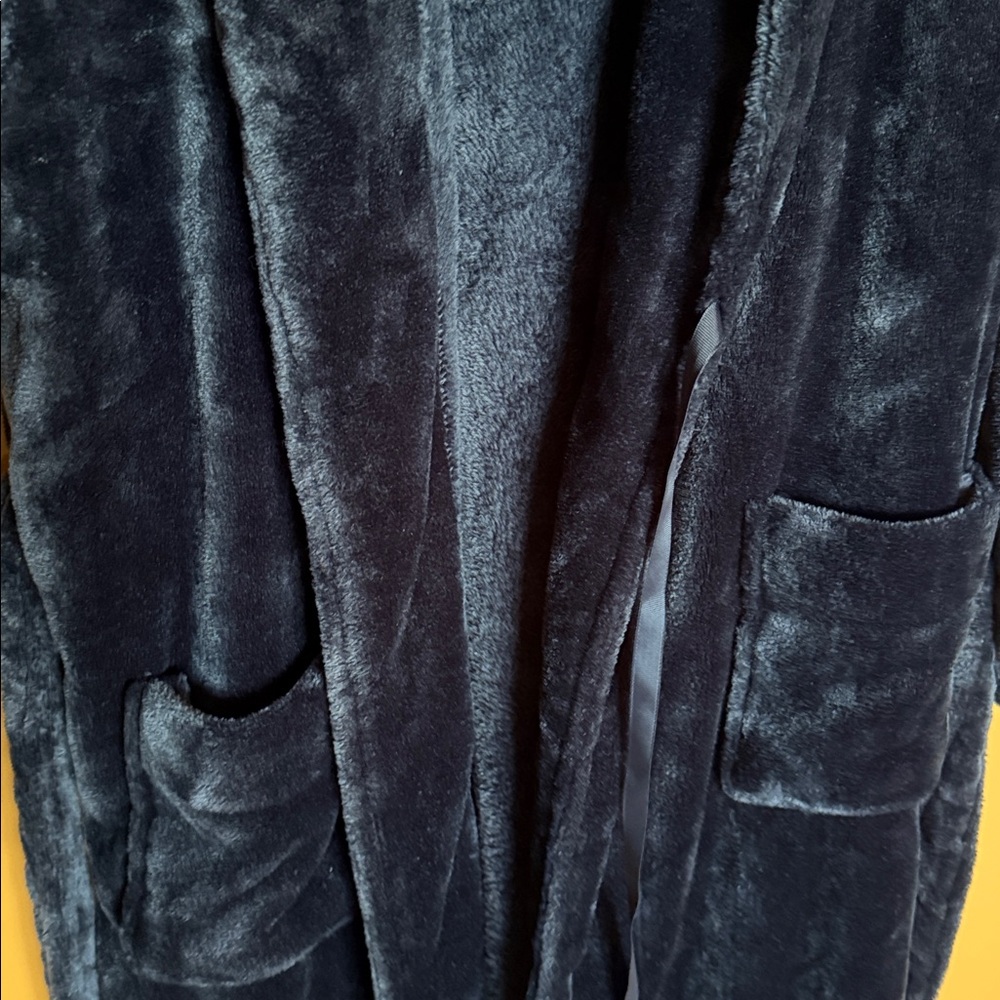 Nordstrom Plush Robe, Size large - Picture 3 of 8